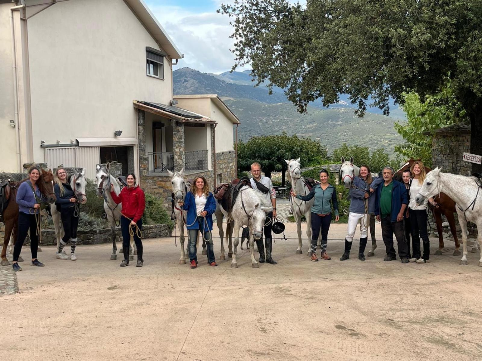 L'Albadu Villa Corte  Eksteriør billede